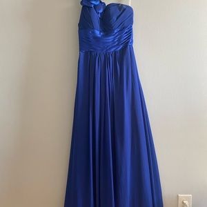 Size 4. Worn once. Unsure of brand